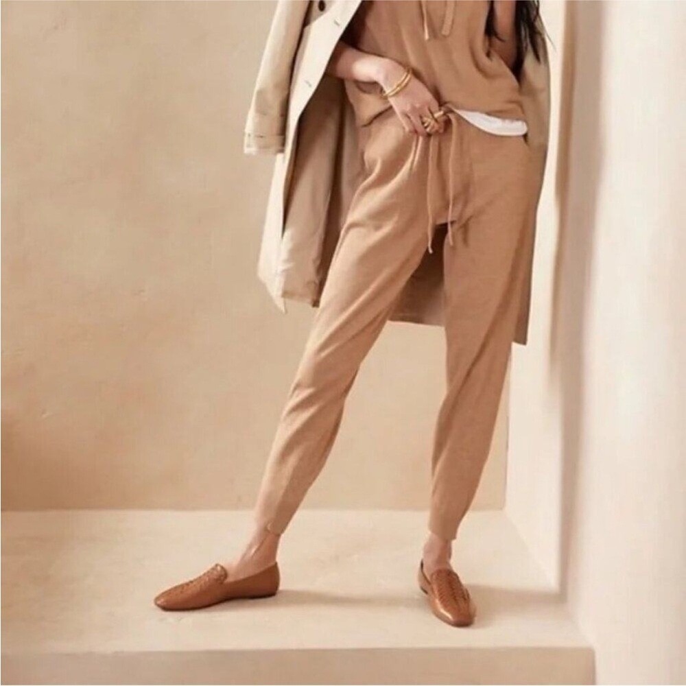 Banana Republic Sweater Jogger Tapered Pull On‎ Drawstring Waist Camel Size M